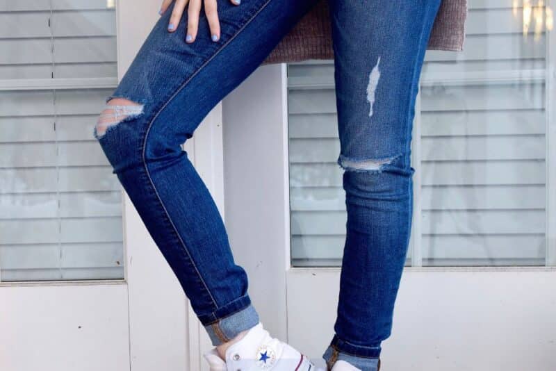 jeans no conjunto com leggings