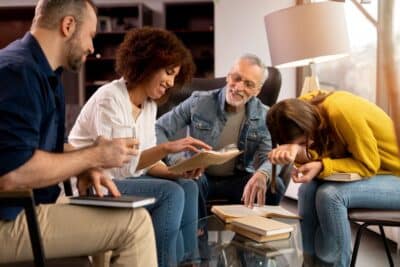 Como organizar um clube do livro com amigos