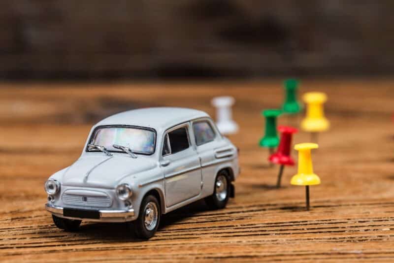 carrinhos em miniatura