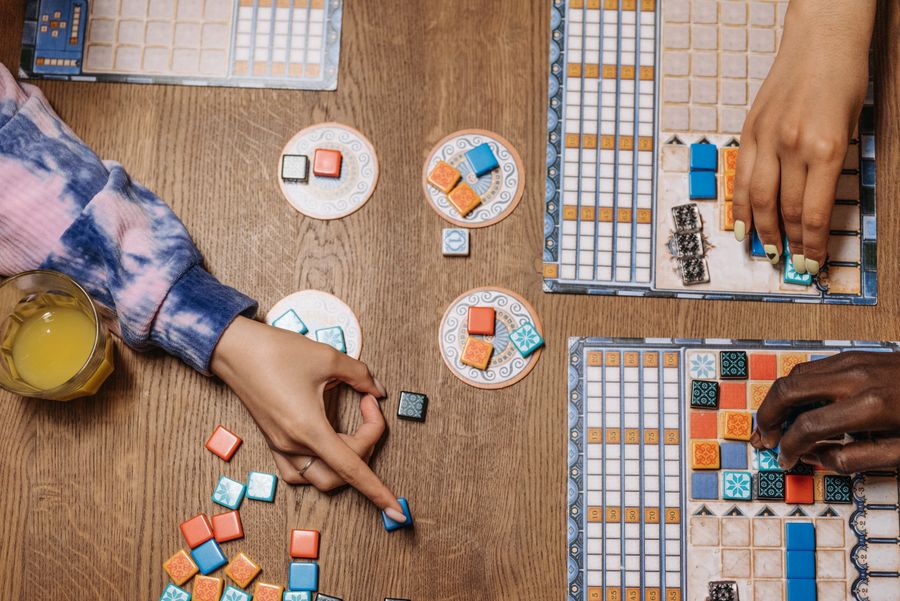 Imagen de Jogos de Tabuleiro Educativos: Benefícios, Exemplos e Como Usar