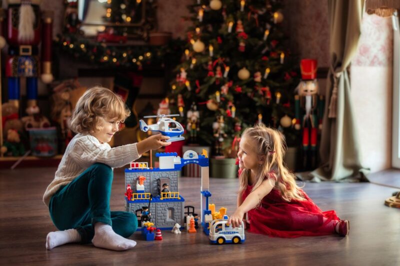 guia de brinquedos para cada idade escolha segura e Imagen de Guia de brinquedos para cada idade: escolha segura e divertida