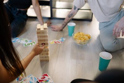 Melhores jogos de festa para grupos grandes: diversão garantida